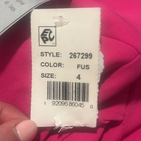 NWT MARINA Scuba Crepe Fashion Jumpsuit in Fuschia Size 4 - Picture 4 of 4